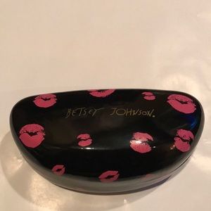 Betsy Johnson Sunglass Case Black with Pink Lips.